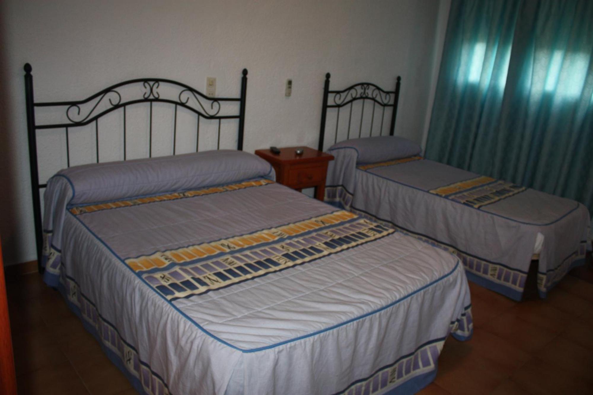 Hostal Tamarindos Маталасканьас Экстерьер фото